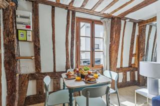 Chic 1BR Steps from the Louvre & Palais Royal & Opéra - Paris - 7
