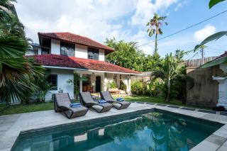 Bimantara Tropical Villa 3 bedroom - Managed by HARSITA VILLA MANAGEMENT - Seminyak - 7