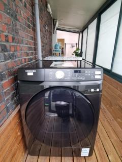 Hongdae Luxury Private Single House with Big Open Balcony Perfect for a Family & Big Group 3BR, 5QB & 1SB, 2Bathroom - Seoul - 7