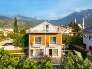 Oludeniz Plajina Yakin 3 Yatak Odali Villa - Ovacik - 0