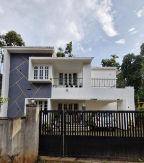 Parthees Homestay - Meppādi - 0