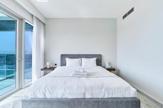 Golf Suites 2BR Luxury Stay in Dubai Hills - 9