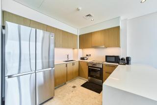 Golf Suites 2BR Luxury Stay in Dubai Hills - 4