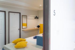 De Blue Door, Hatyai - 1