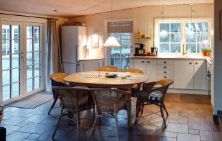 Amazing Home In Rødby With Kitchen - Rødby - 5