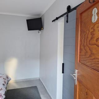 Luvuyos Guest House - Pietermaritzburg - 9