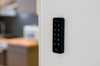 bonquartier - LUXAPT#5 Gemütliches, stilvolles Apartment mit Self Check-In, voll ausgestatteter Küche, Klimaanalage & Parkplatz - Sankt Augustin - 6