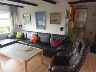 Holiday Apartment With Sea View, Near The Beach - - 3