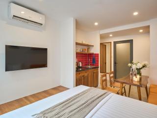 Maison Solivière Villa-Vintage Design with Elevator-100m2 Rooftop Pool - Ho Chi Minh - 0