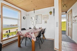 Cozy Holiday Home With Panoramic View - Tranekær - 6