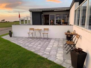 Cozy Holiday Home With Panoramic View - Tranekær - 1