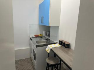 Spacious Studio with Separate the Kitchen 4A - Londra - 3