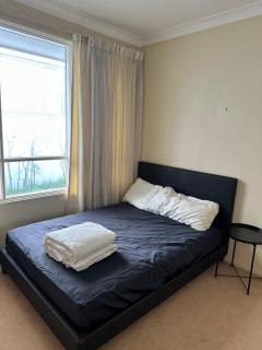 Charming 3 Bedroom BayFront Retreat Family Friendly with Private Parking and Stunning Views - Sydney - 7