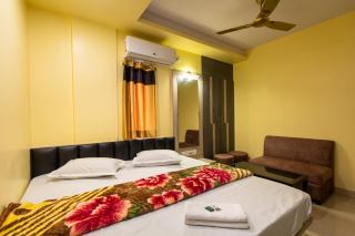 Hotel ByPass View by stayseasy near VIP bazar - Calcuta - 1