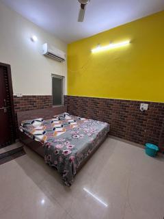 Vrindavan Devine Reality Paying Guest house - Vrindāvan - 5