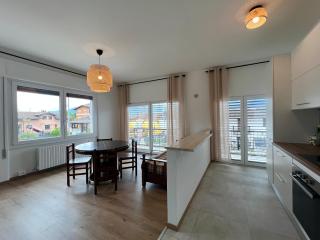 CITY PULSE APARTMENT Your Urban Escape - Domaso - 4
