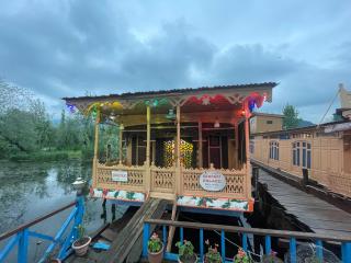 Houseboat Zaindari Palace - Srinagar - 0
