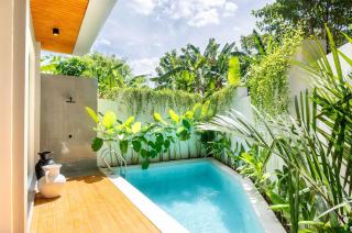 Aura Umalas - Futuristic 2BR Rooftop Villa with Green Views - Kerobokan - 5