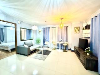 Cozy home at Mckinley Hill BGC - Manila - 2