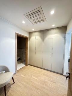 Luxury Hotel apt at Aeon Towers - Sheikh Zayed - 3
