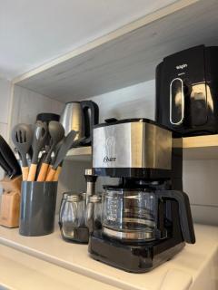 Flat com 2 Qts próx a praia, shoppings, mercados, restaurantes e padarias - 1