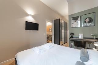 5' from Central Station, Elegance and Class - Milan - 4