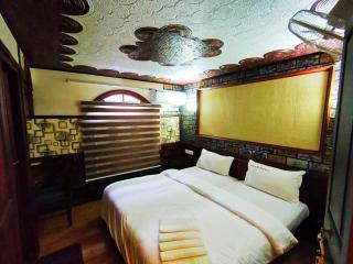 Elegant Boathouse - Alleppey - 4