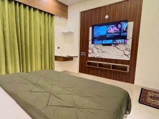 The Rajwada Palace Omaxe Hazratganj with Kitchen - Lucknow - 5