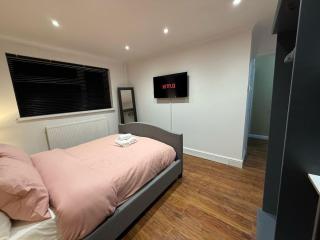 Stylish & Cosy Home in Bridgend with free parking - Coity - 4