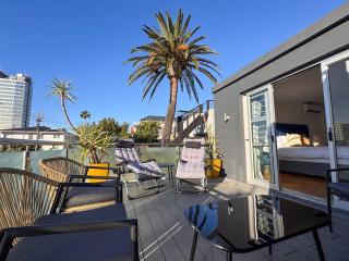 Urban Oasis Penthouse-Jacuzzi! - Kaapstad - 0