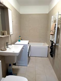 Modern Studio near Metro with Free Wi-Fi, Gym & Stores nearby - 2