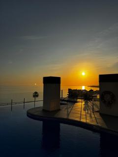 Luxury on the Beach & Infinity Pool, Marbella Estepona - Estepona - 1