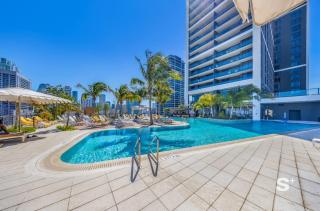 1-BD Condo in DTW Miami - City Views - 9