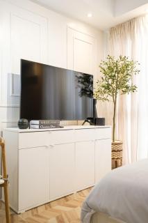 1BR Stylish Urban Haven Salcedo - Manila - 9
