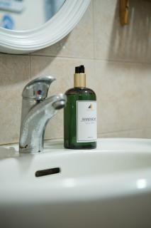 1BR Stylish Urban Haven Salcedo - Manila - 8