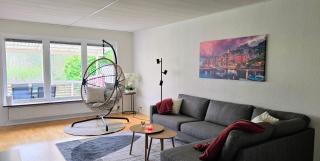 Cozy Lake Vänern Villa - 3BR, 200m to Lake, Covered Deck - Otterbäcken - 3