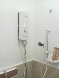 Olango Island Affordable Guest House - King size bed, Hot shower, Netflix - Lapu Lapu City - 3