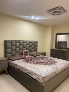 2BED Apartment with Rooftop Pool & Cafe in Islamabad - Islamabad - 0