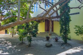 Beachfront Villa Pool Sleeps 7 Grand Lounge - Maya Beach - 4