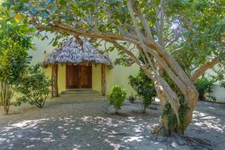 Beachfront Villa Pool Sleeps 7 Grand Lounge - Maya Beach - 5