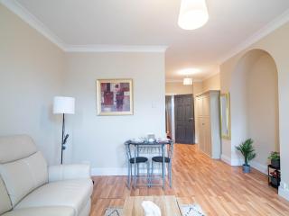 Modern Stylish 1 Bedroom Home - 7