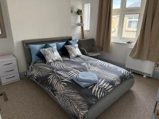 Seaside Rentals Bournemouth - cosy 4BR duplex by AFC Stadium, beach 20min walk - Bournemouth - 9