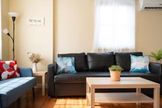 Fabulous 3bdrm Home With Parking - 6