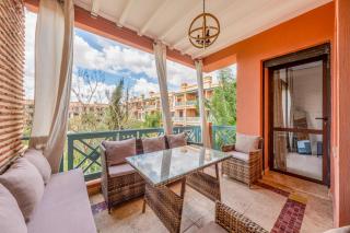 Cozy Stay with Garden & Pool, 10min to Center - 9