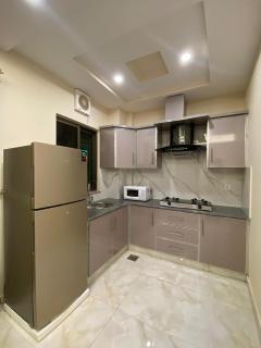 Eiffel Embrace Luxury 1BHK - Lahore - 5
