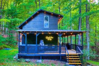 Meadow Retreat - Hot Tub, Fire Pit & Games - Morganton - 2