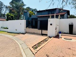 Villa Picasso Sandton - Executive - 9