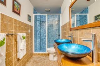Beachfront Villa Pool Sleeps 7 Grand Lounge - Maya Beach - 9