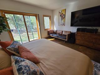 Moose Manor - Golden - 5