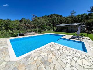 Chácara com piscina, lazer e natureza LT0061 - Juquitiba - 4
